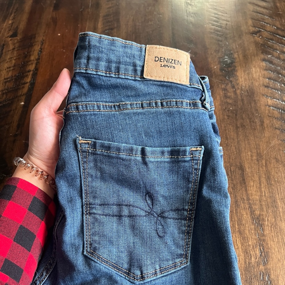 DENIZEN from Levi's Women's High Rise Skinny Jeans - Medium dark size 2 Long